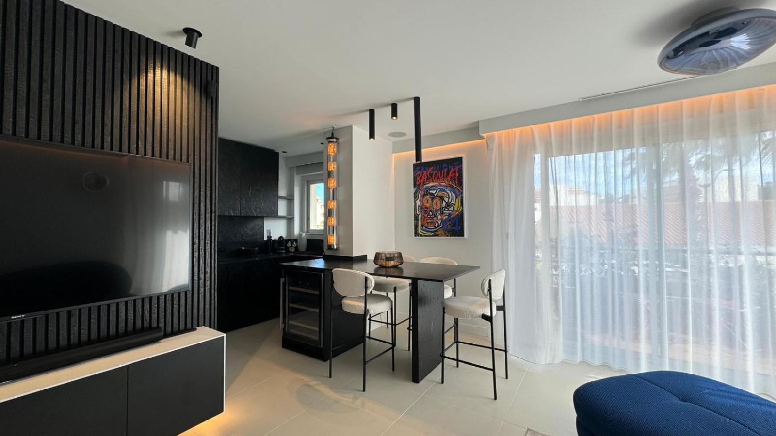 Appartement Luxueux Plein Centre De Cavalaire A 2Mn De La Plage Экстерьер фото