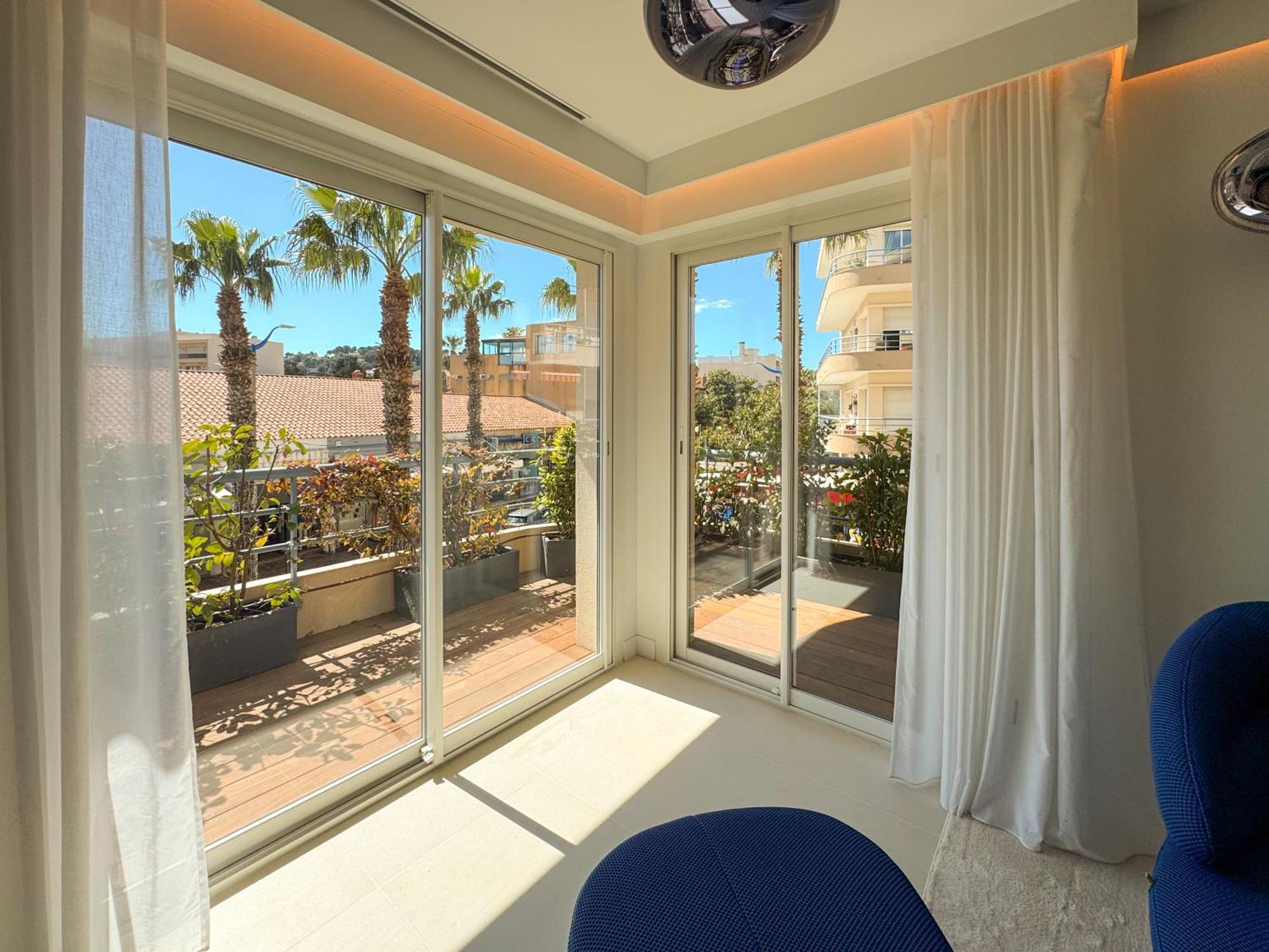 Appartement Luxueux Plein Centre De Cavalaire A 2Mn De La Plage Экстерьер фото